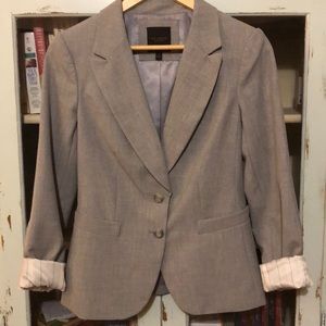 Beautiful tailored blazer!